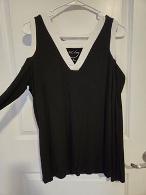 INC International Concepts Black Cold-Shoulder V-Neck Top with White Trim